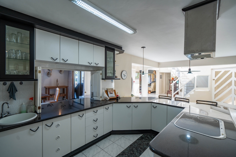 7 Bedroom Property for Sale in Royal Alfred Marina Eastern Cape